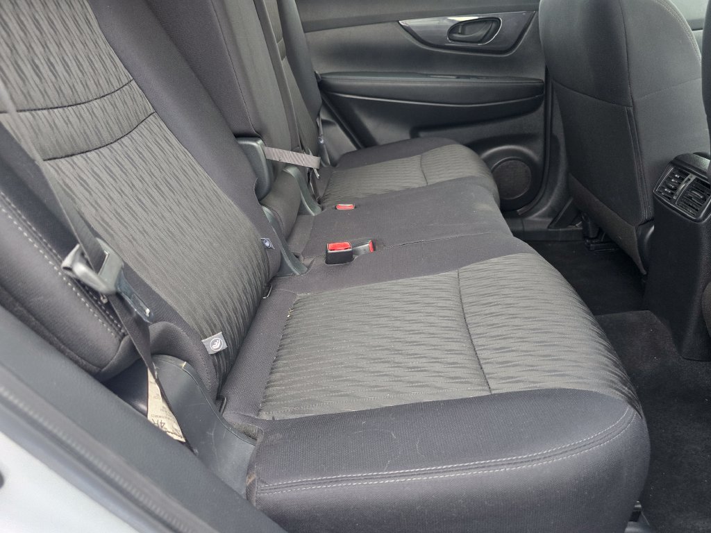 Used 2020 Nissan Rogue S AWD/4WD image 12