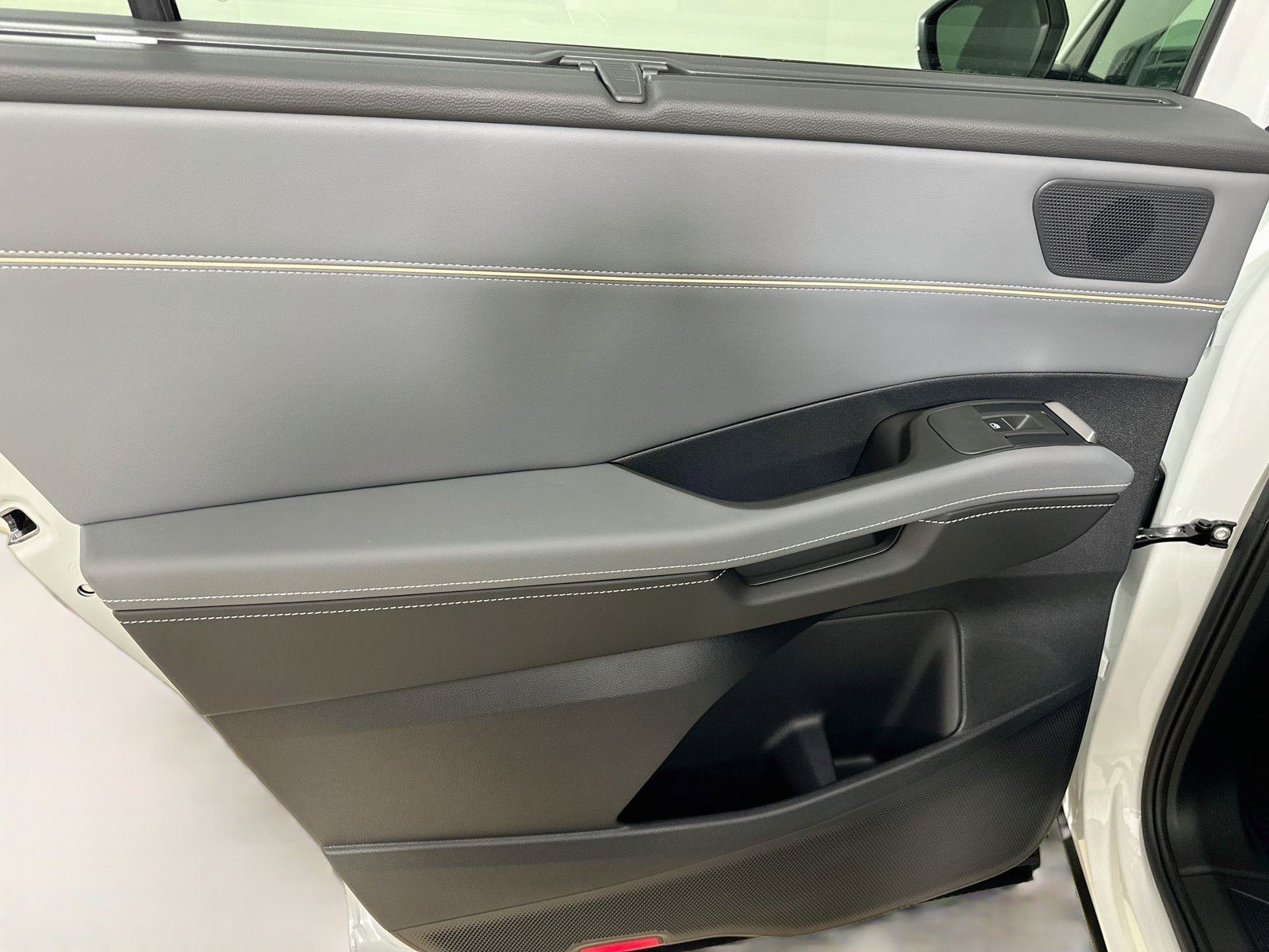 New 2027 Volkswagen Atlas SE AWD/4WD image 34