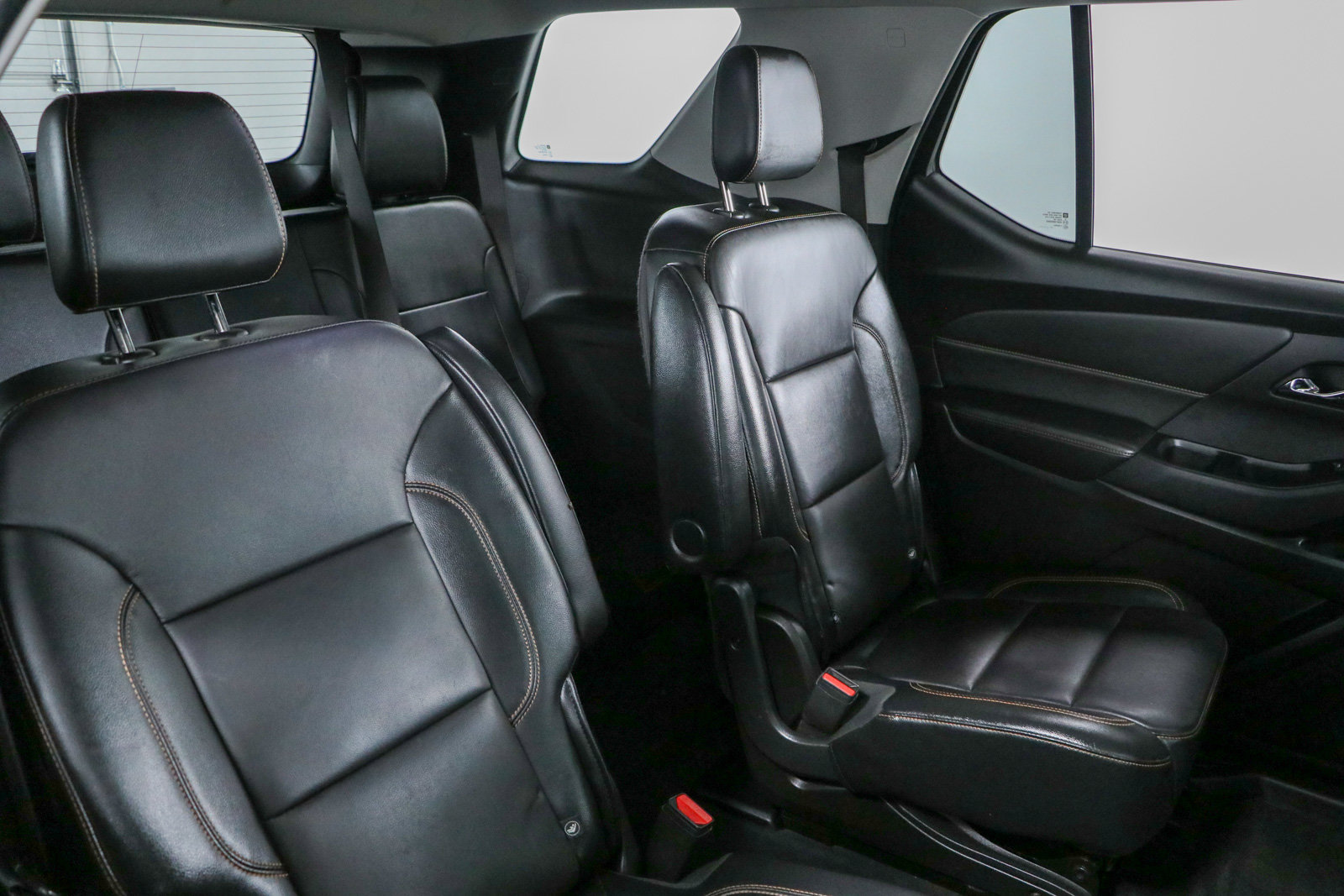 Used 2018 Chevrolet Traverse LT FWD image 32