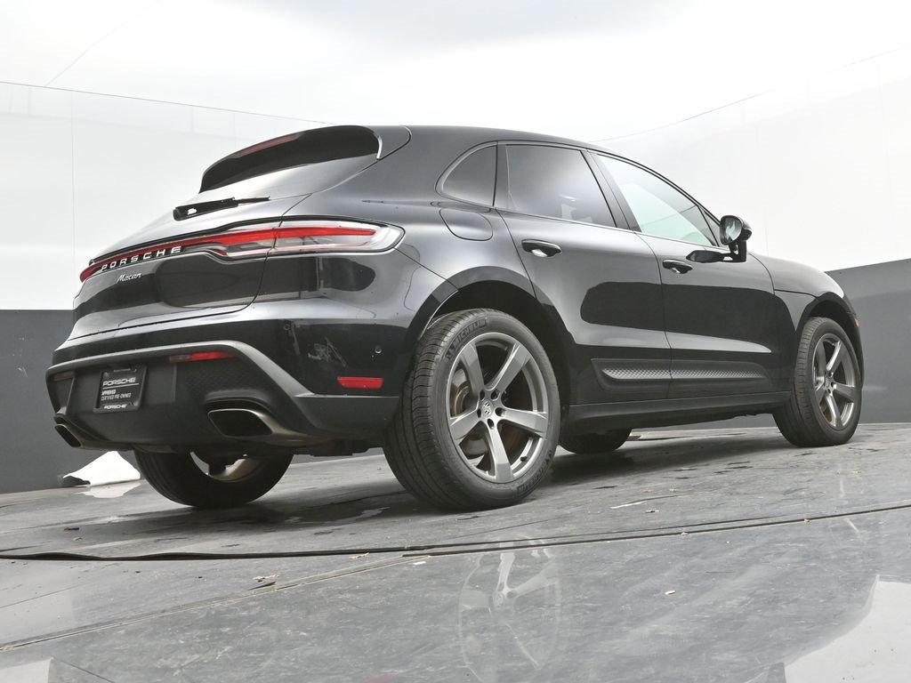 Used 2023 Porsche Macan Turbo image 20