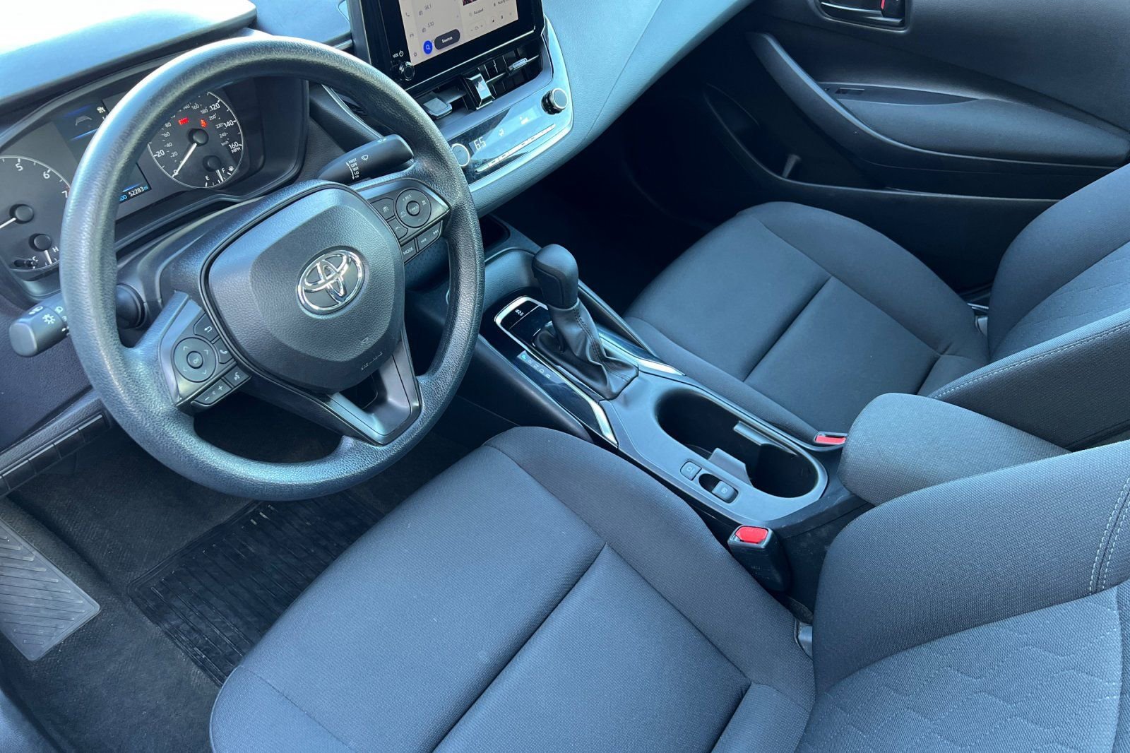 Used 2024 Toyota Corolla LE image 11