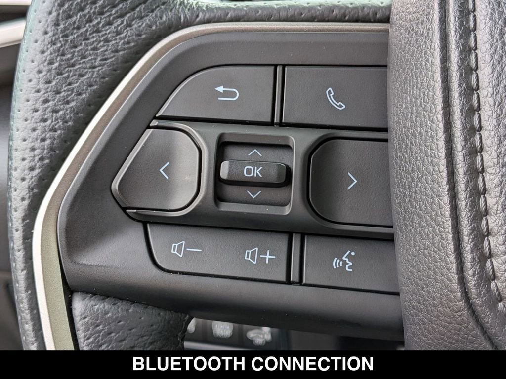 Used 2025 Toyota Sequoia SR5 AWD/4WD image 6