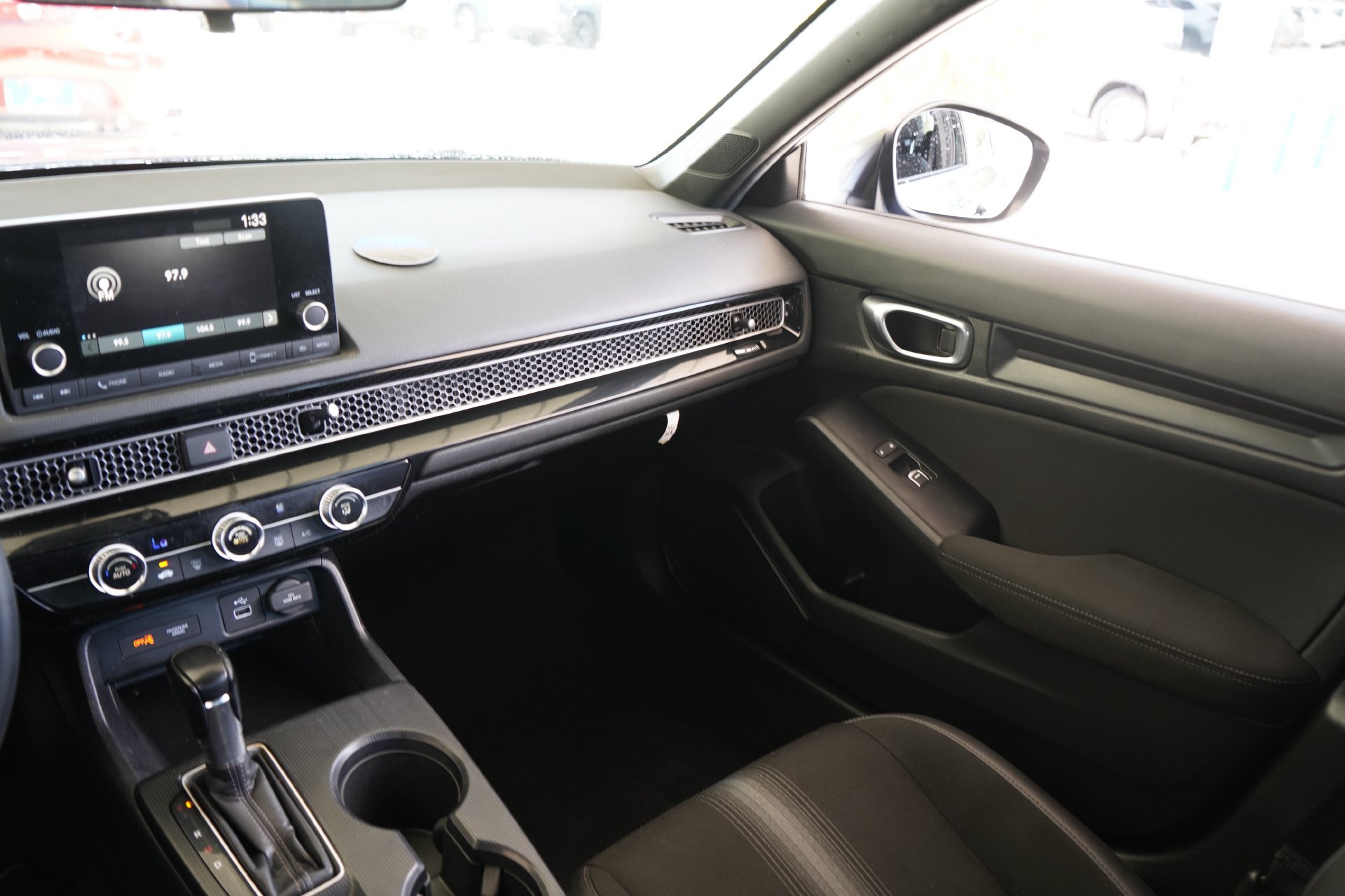 Used 2024 Honda Civic Sport image 28