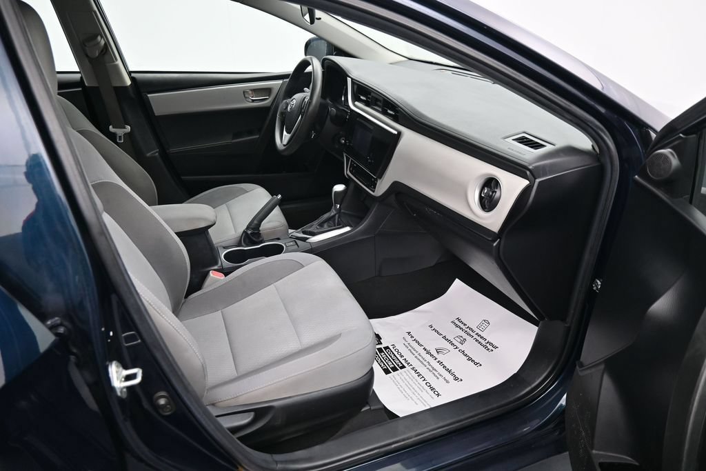 Used 2019 Toyota Corolla LE FWD image 12