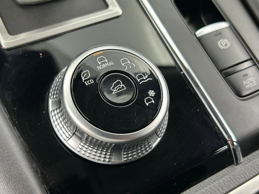 Used 2024 Mitsubishi Outlander SE image 29