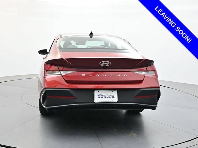 Used 2024 Hyundai Elantra SEL FWD image 6