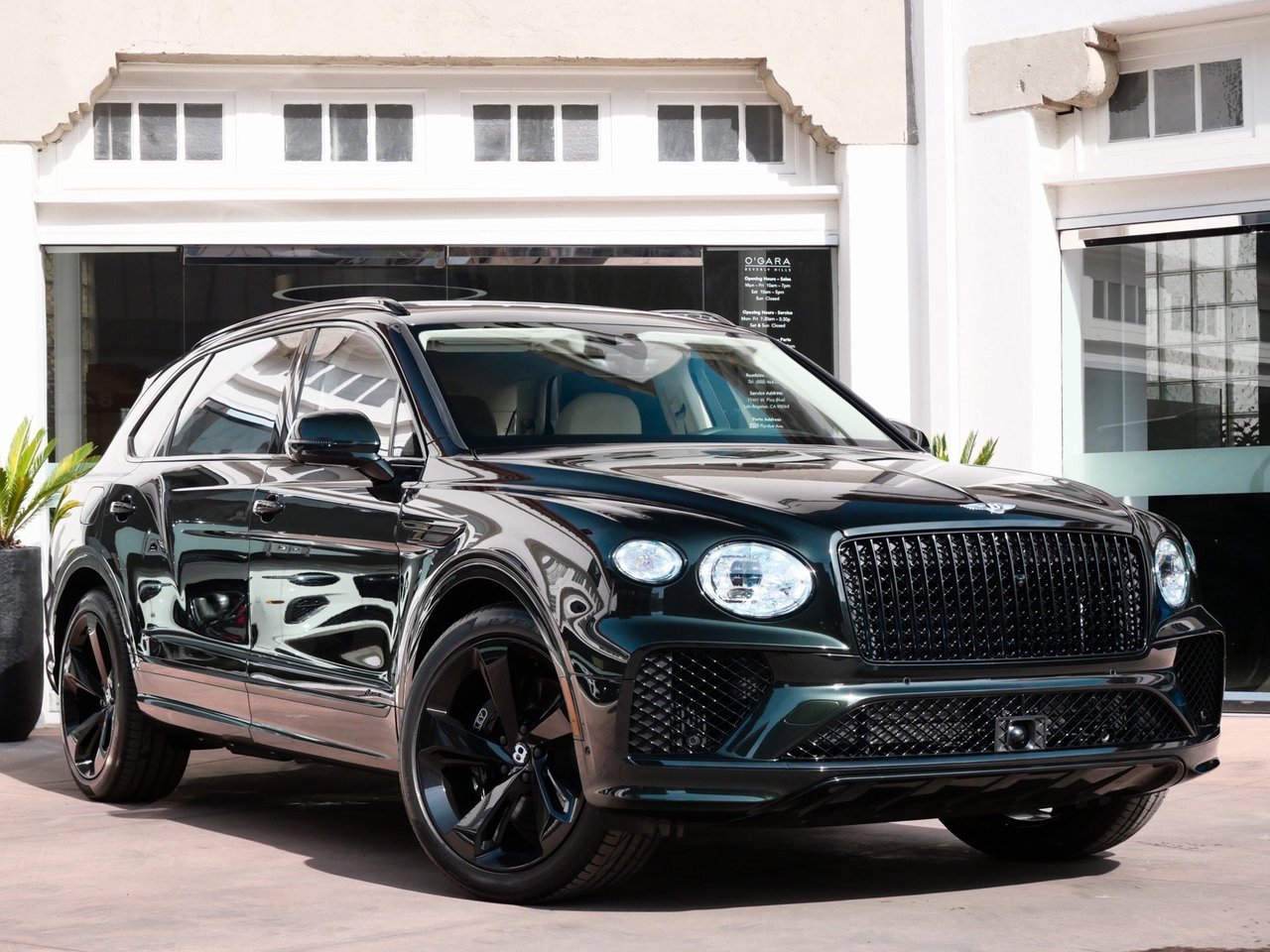 Used 2024 Bentley Bentayga Extended Wheelbase