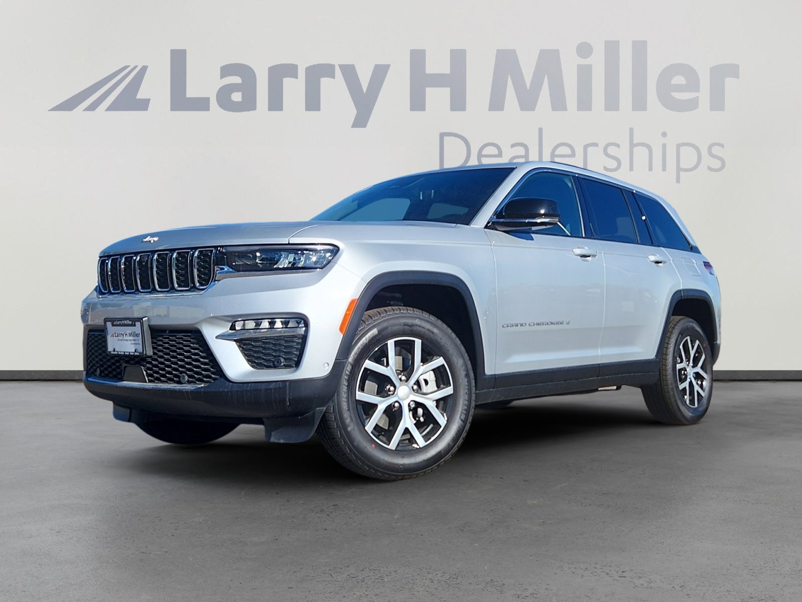 New 2025 Jeep Grand Cherokee Limited w/ Luxury Tech Group II