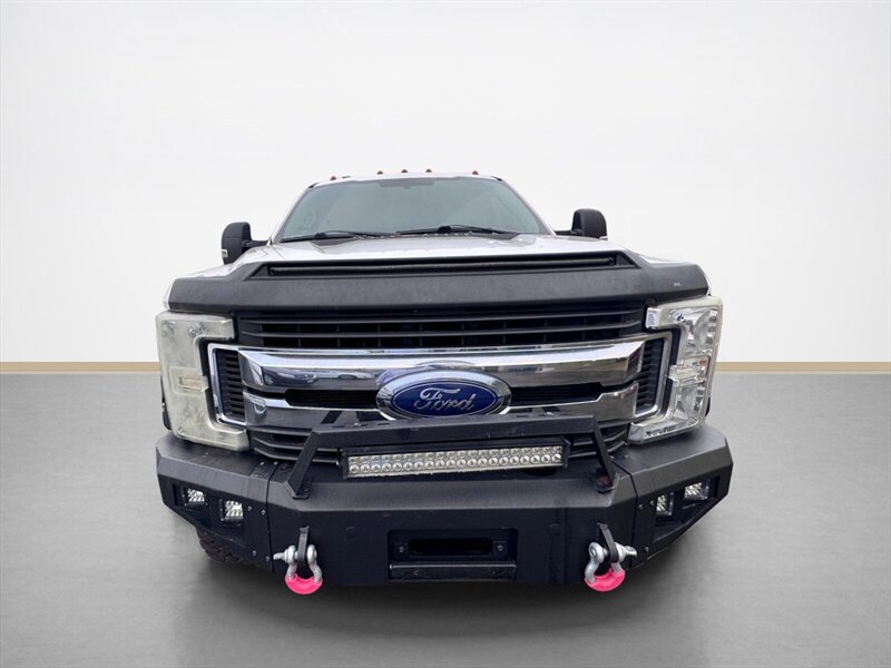 Used 2017 Ford F250 XLT w/ XLT Value Package image 9