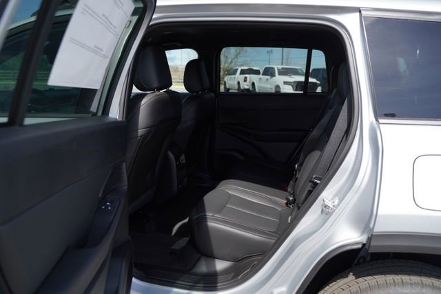 New 2026 Jeep Cherokee Limited AWD/4WD image 13