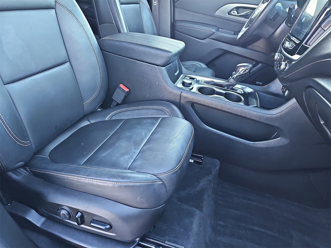 Certified 2021 Chevrolet Traverse LT w/ LT Premium Package image 10