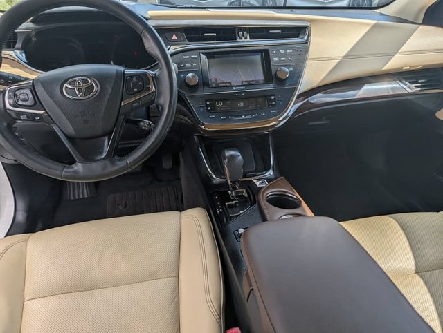 Used 2014 Toyota Avalon Limited w/ Technology Package FWD image 33