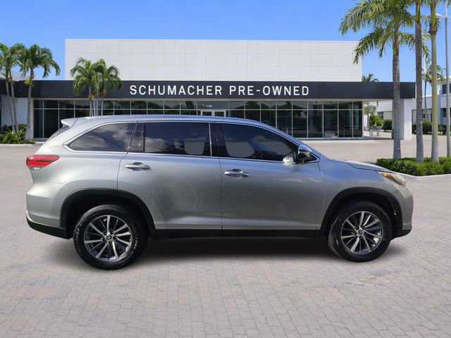 Used 2019 Toyota Highlander XLE image 8
