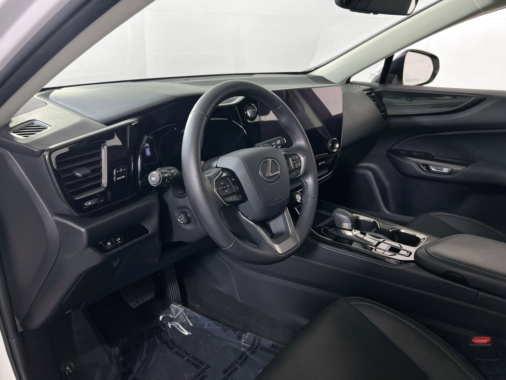 Used 2022 Lexus NX 350h AWD image 9