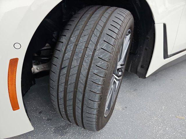 Used 2025 BMW 430i w/ Parking Assistance Package image 33