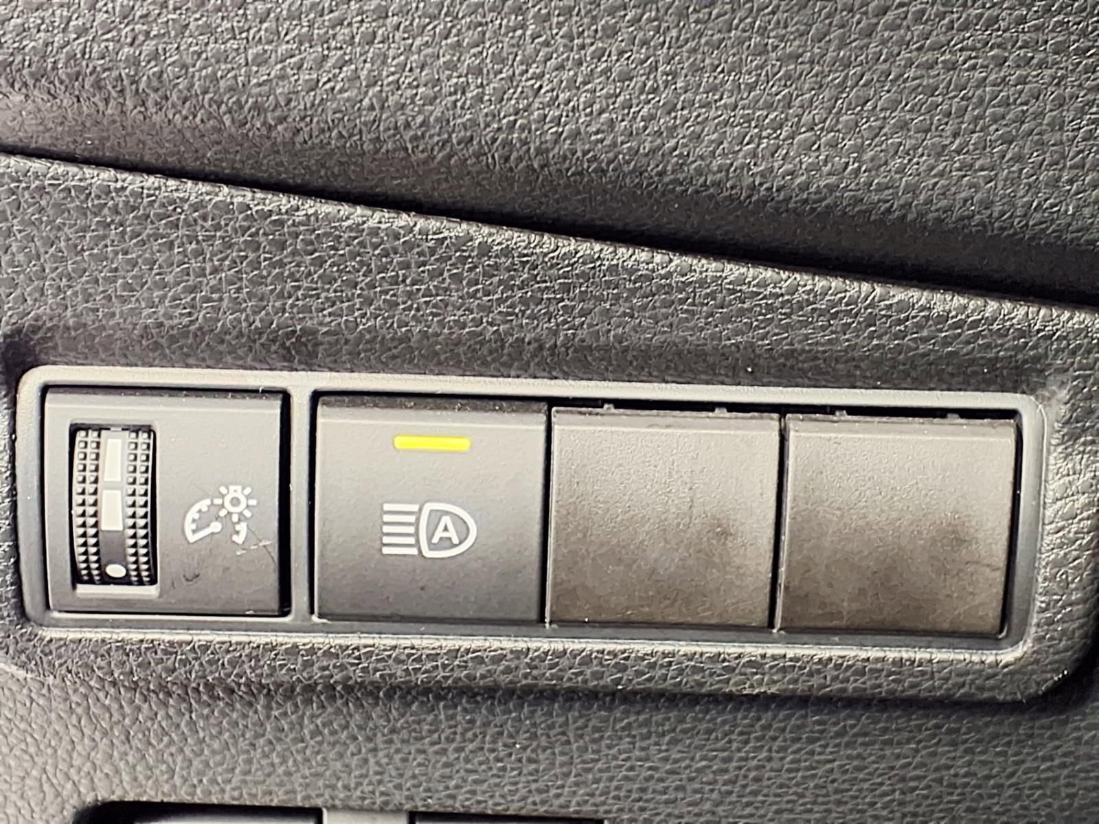 Used 2023 Toyota Corolla Cross XLE w/ Convenience Package image 17