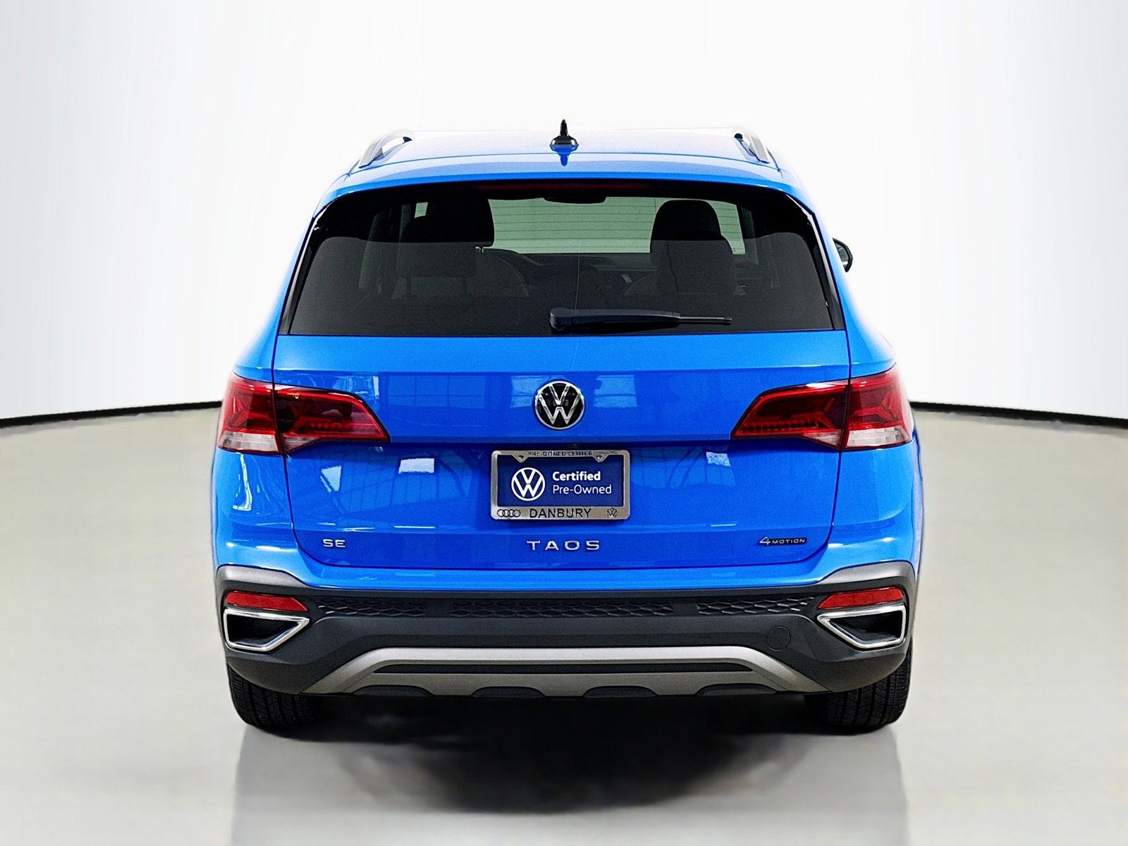 Certified 2023 Volkswagen Taos SE image 10