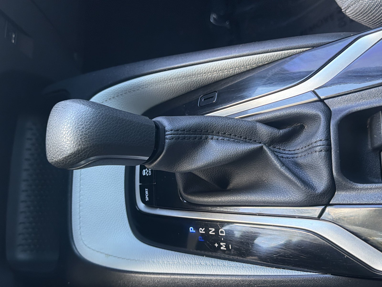 Used 2020 Toyota Corolla SE FWD image 24