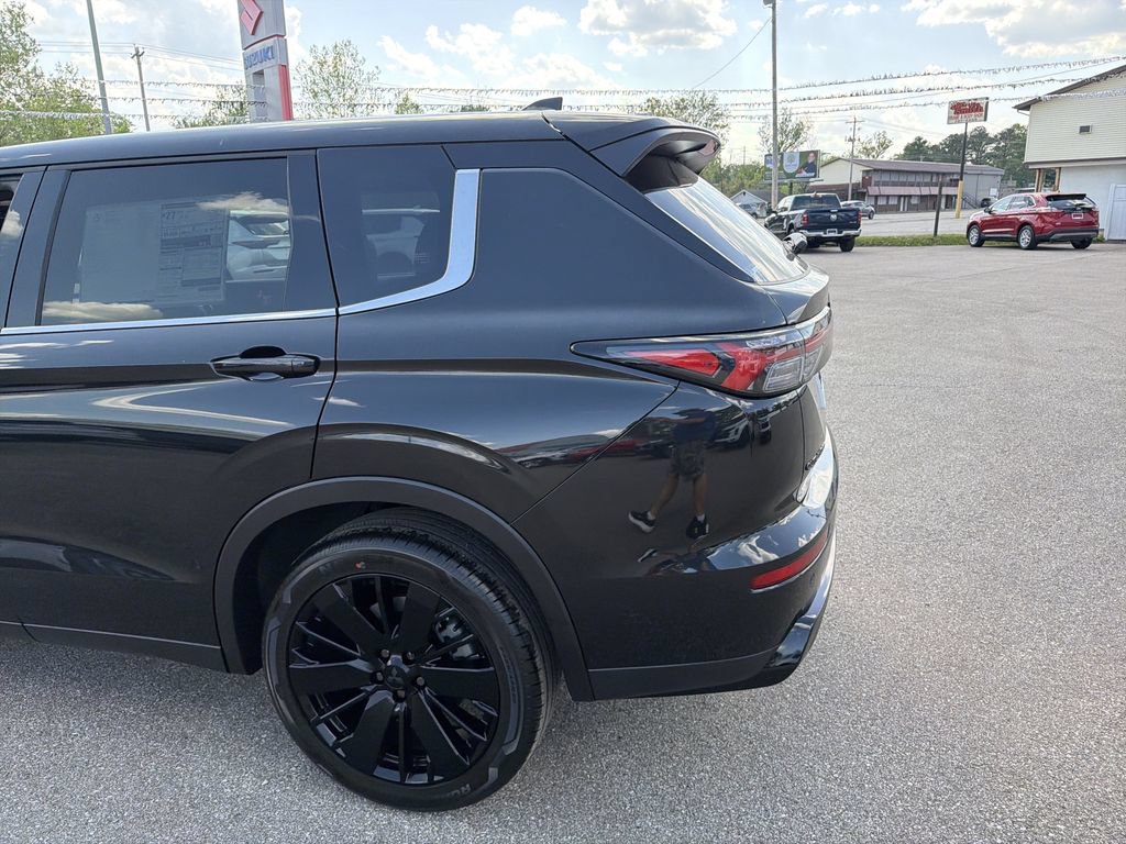 New 2026 Mitsubishi Outlander LE AWD/4WD image 7