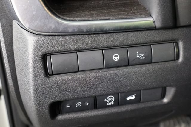 Used 2023 Nissan Rogue Platinum w/ Platinum Premium Package AWD/4WD image 19