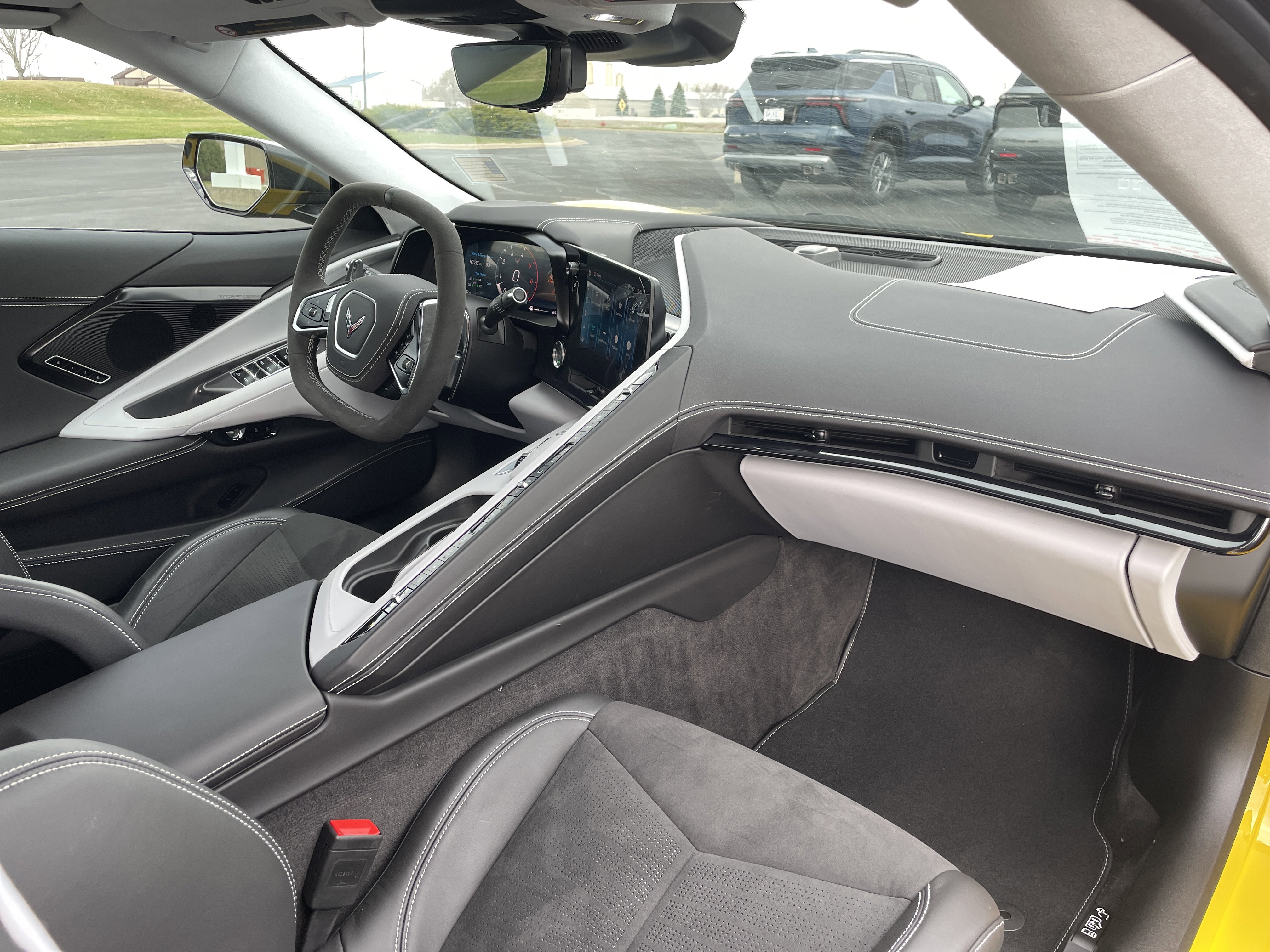 Used 2025 Chevrolet Corvette Stingray Premium Conv w/ Z51 Performance Package RWD image 18