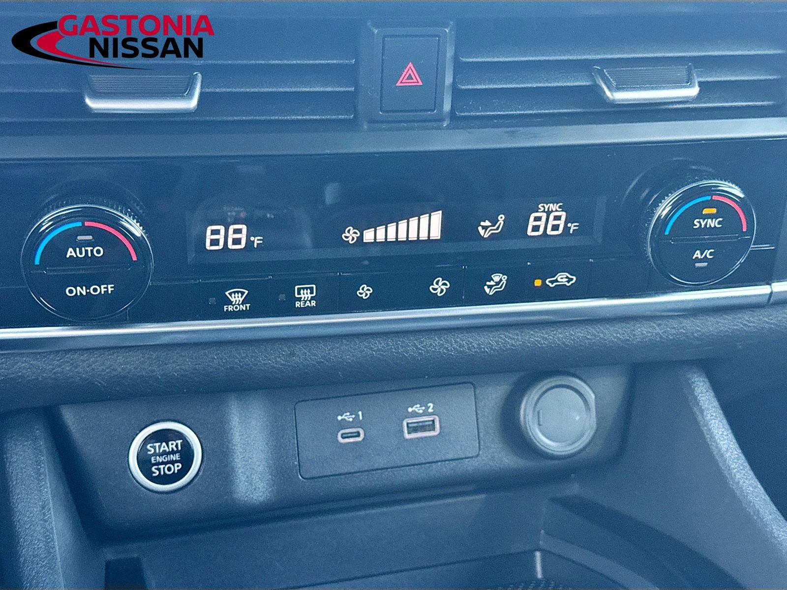 Used 2023 Nissan Rogue SV image 19