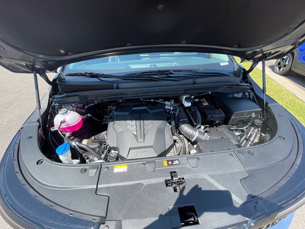New 2026 Kia Carnival FWD image 35