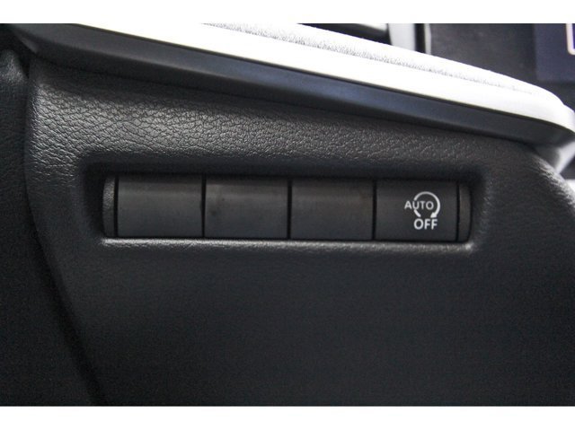 Used 2026 Nissan Kicks S w/ Charging Package FWD image 24