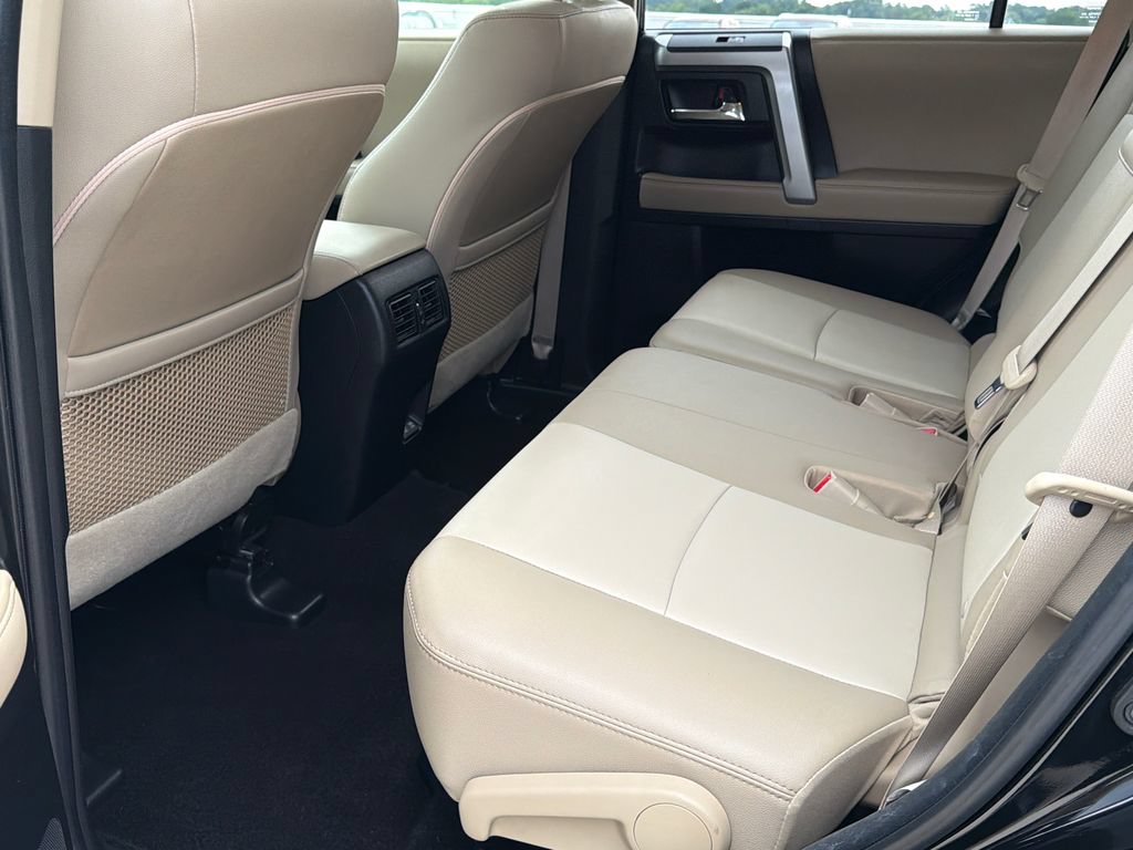 Used 2022 Toyota 4Runner SR5 Premium w/ Moonroof Package AWD/4WD image 19