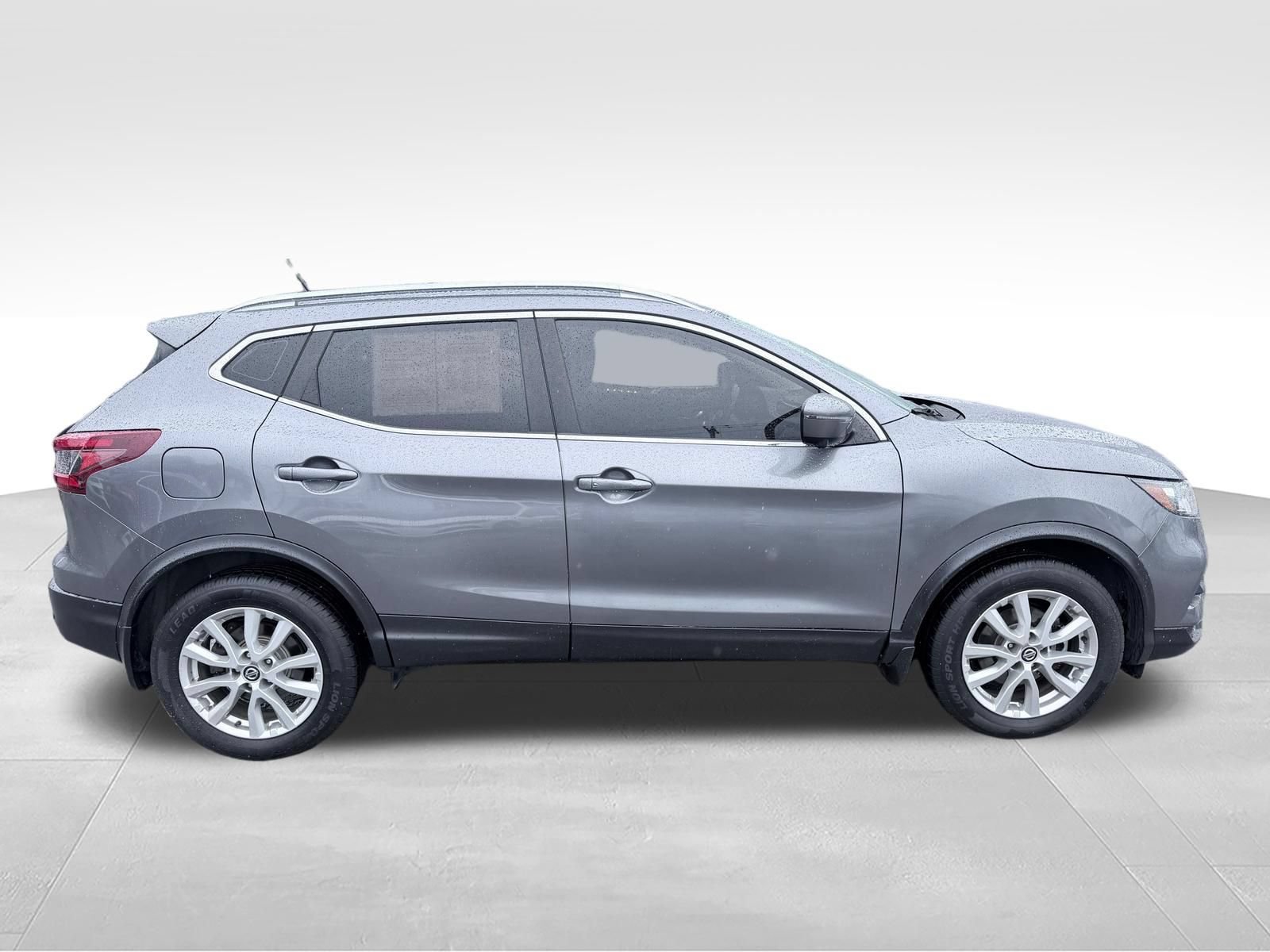 Used 2022 Nissan Rogue Sport SV w/ Technology Package AWD/4WD image 4