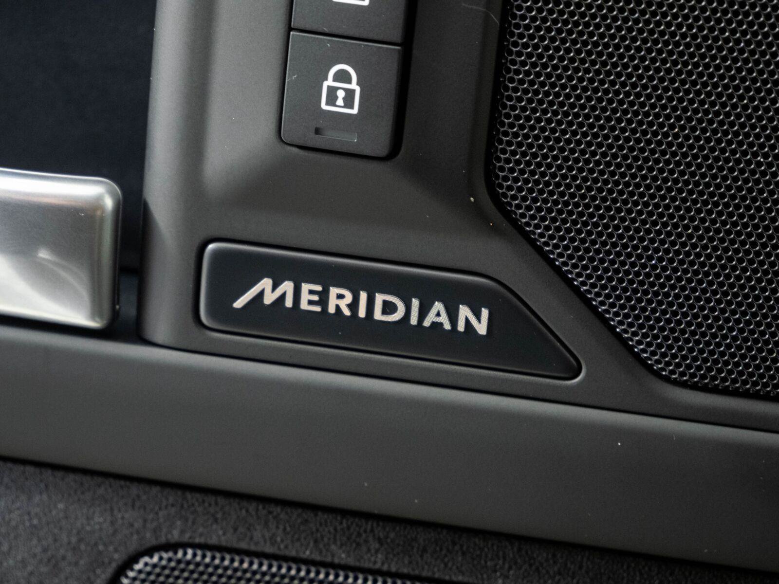 Used 2026 Land Rover Defender 110 S AWD/4WD image 7