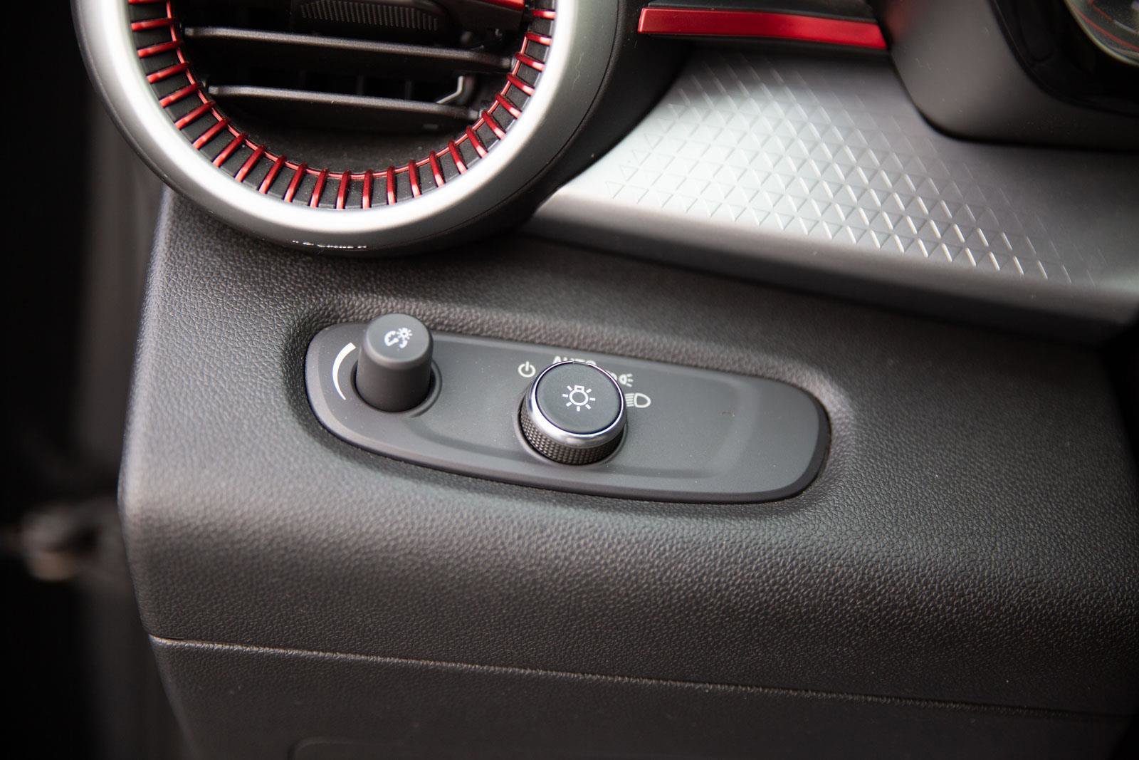 Certified 2024 Chevrolet Trax RS w/ Driver Confidence Package image 19