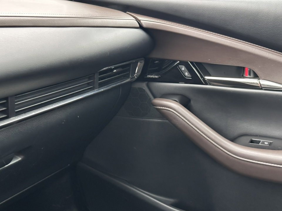 Used 2022 MAZDA CX-30 AWD 2.5 S w/ Premium Package image 33