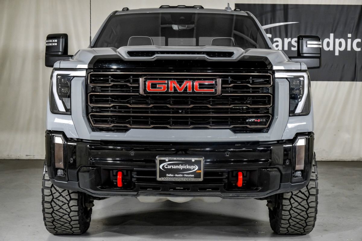 Used 2024 GMC Sierra 2500 AT4X image 3