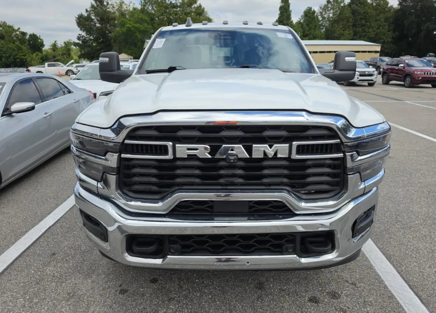 Used 2025 RAM 3500 Big Horn AWD/4WD image 6