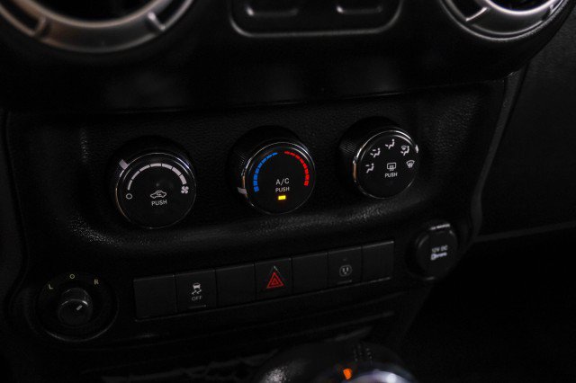 Used 2015 Jeep Wrangler Sahara AWD/4WD image 24
