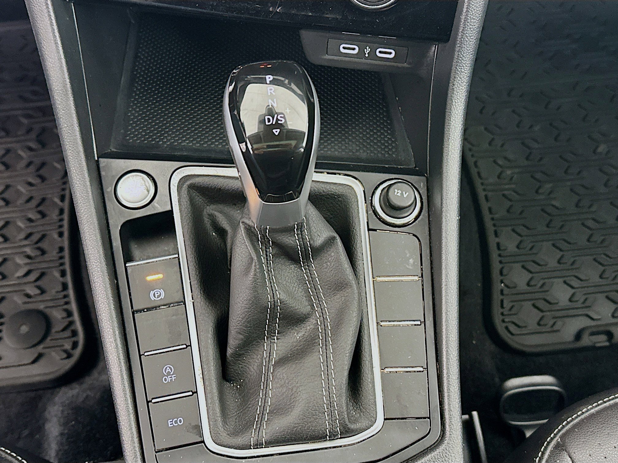 Used 2024 Volkswagen Jetta SE image 22