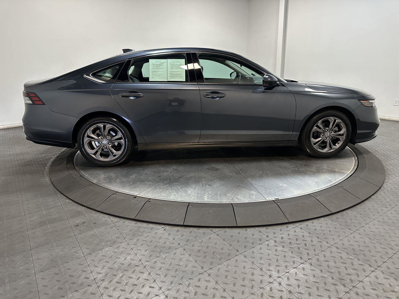 Certified 2023 Honda Accord EX image 15