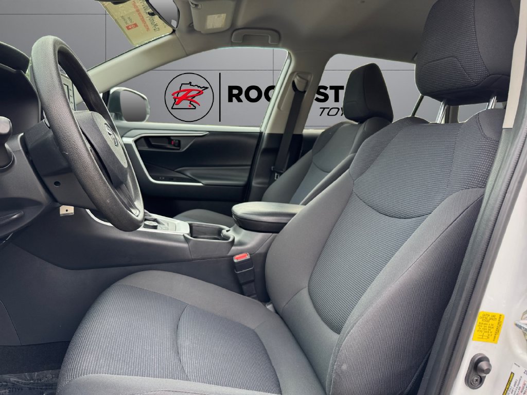 Certified 2019 Toyota RAV4 LE AWD/4WD image 10