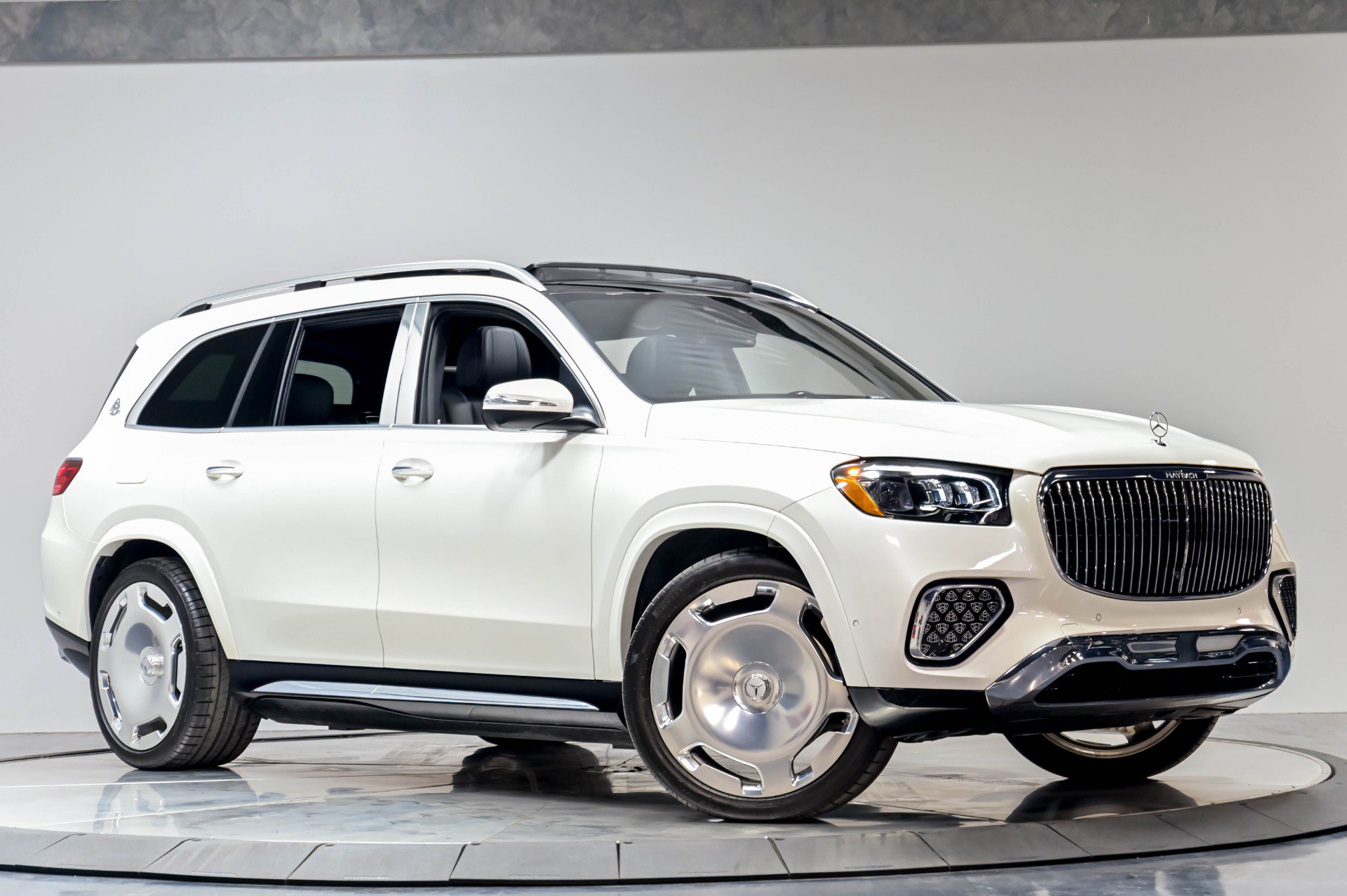 Used 2024 Mercedes-Benz Maybach GLS 600 4MATIC image 55