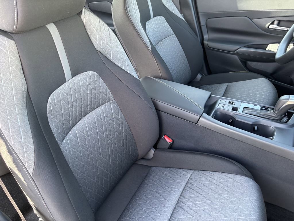New 2026 Nissan Sentra SV w/ Floor Mat Package FWD image 8