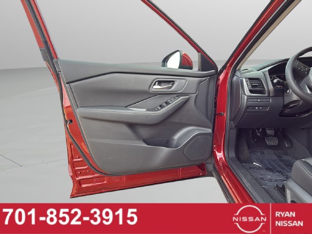 New 2026 Nissan Rogue SV AWD/4WD image 18