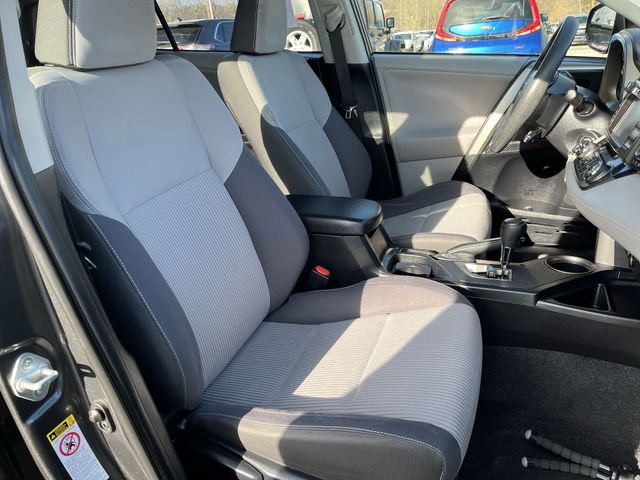 Used 2013 Toyota RAV4 XLE image 27