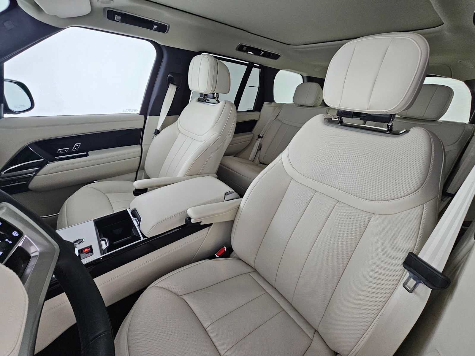 Used 2026 Land Rover Range Rover SE AWD/4WD image 21