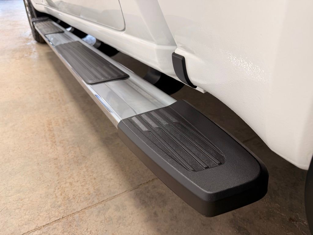 Used 2024 GMC Sierra 1500 SLE w/ Preferred Package image 18