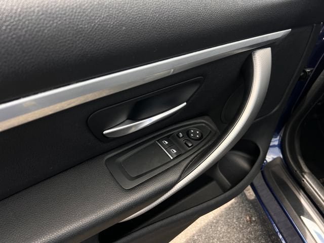 Used 2020 BMW 430i Coupe w/ Convenience Package RWD image 10