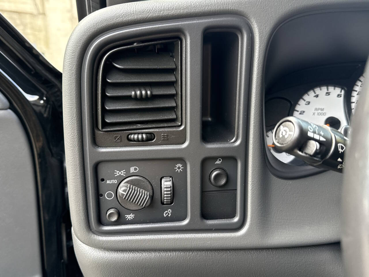 Used 2003 Chevrolet Silverado 1500 SS AWD/4WD image 41