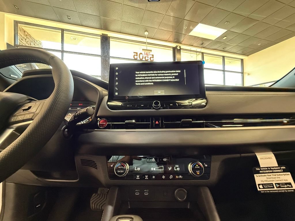 New 2026 Mitsubishi Outlander AWD image 17