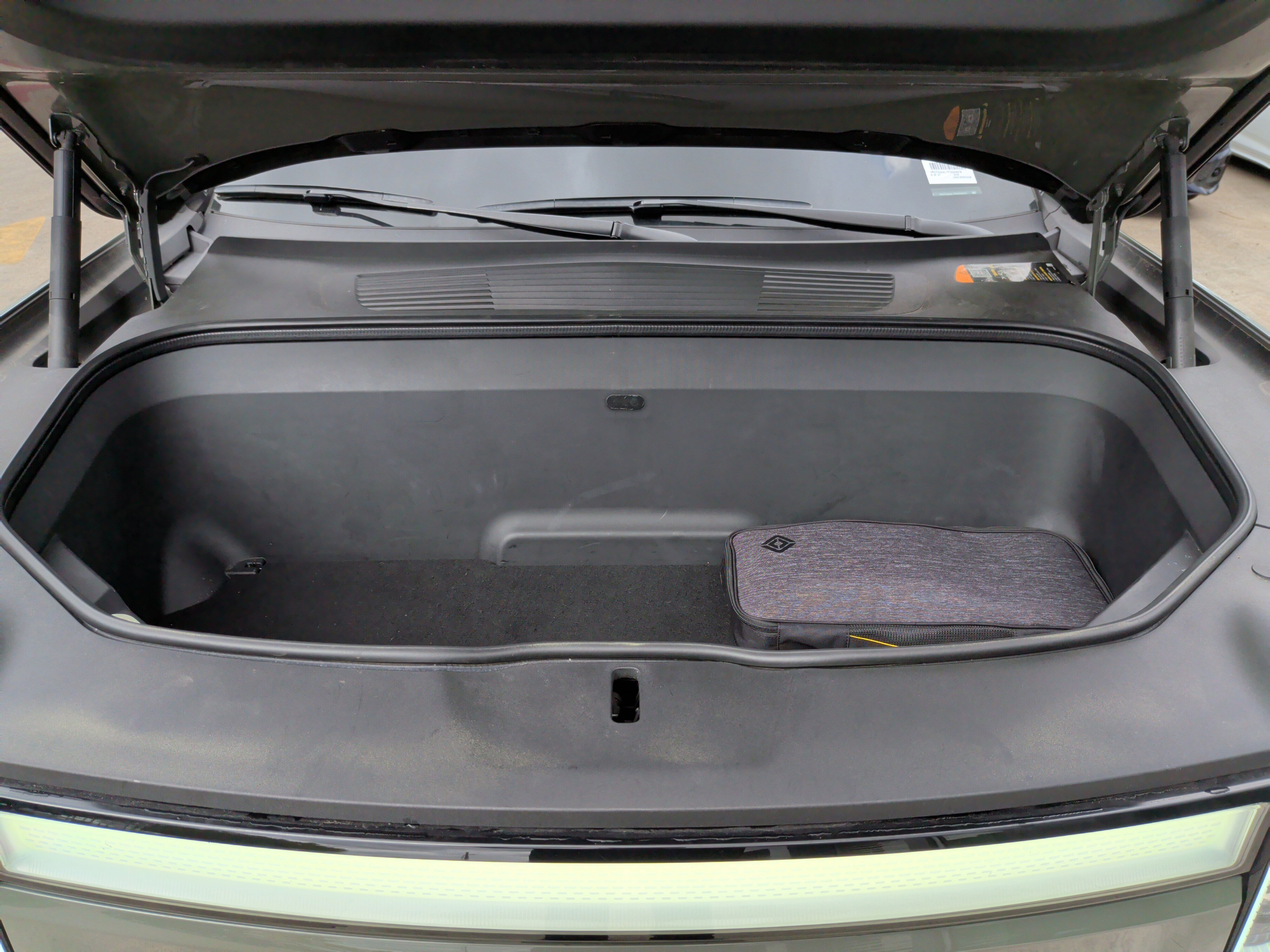 Used 2023 Rivian R1T Launch Edition image 34