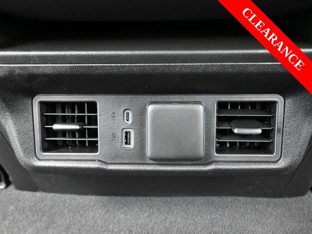 Used 2024 GMC Sierra 1500 SLT image 32